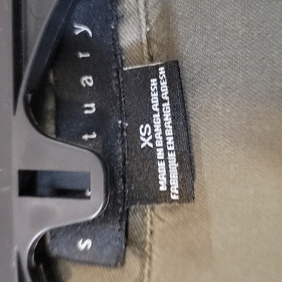 Camouflage Button-Up Shirt - Picture 2 of 6